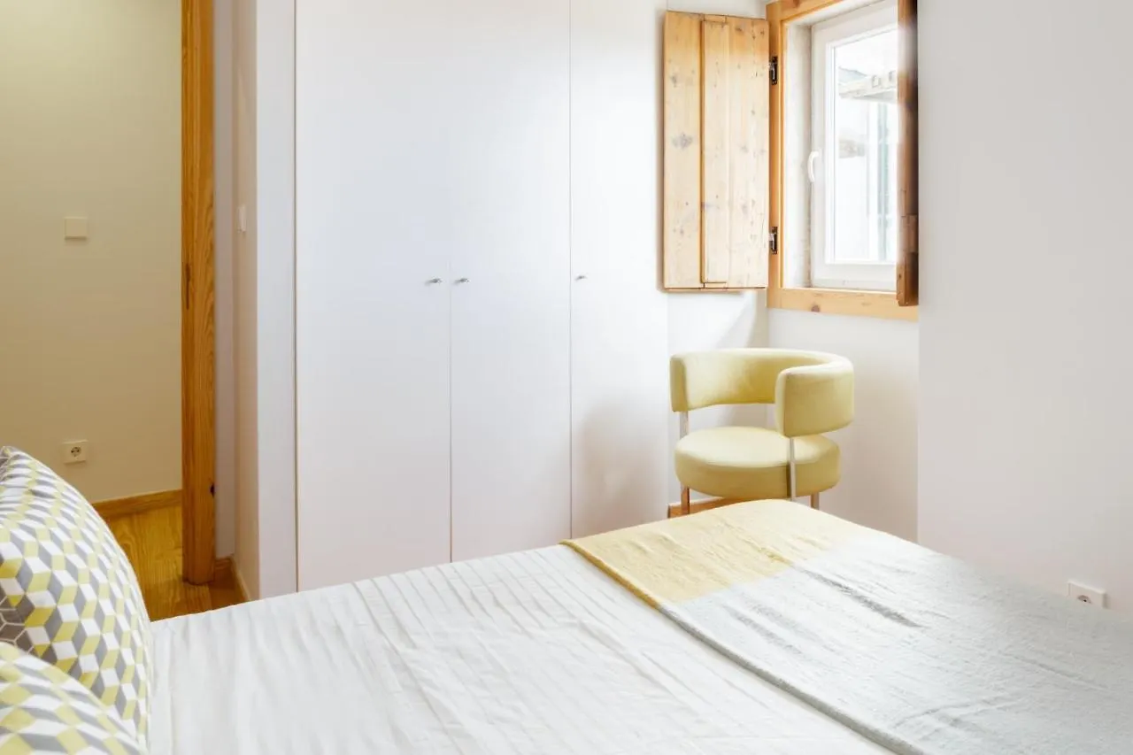 Chiado Rooftop Retreat: 19th Century Charm with River Views Lisbon 0*,