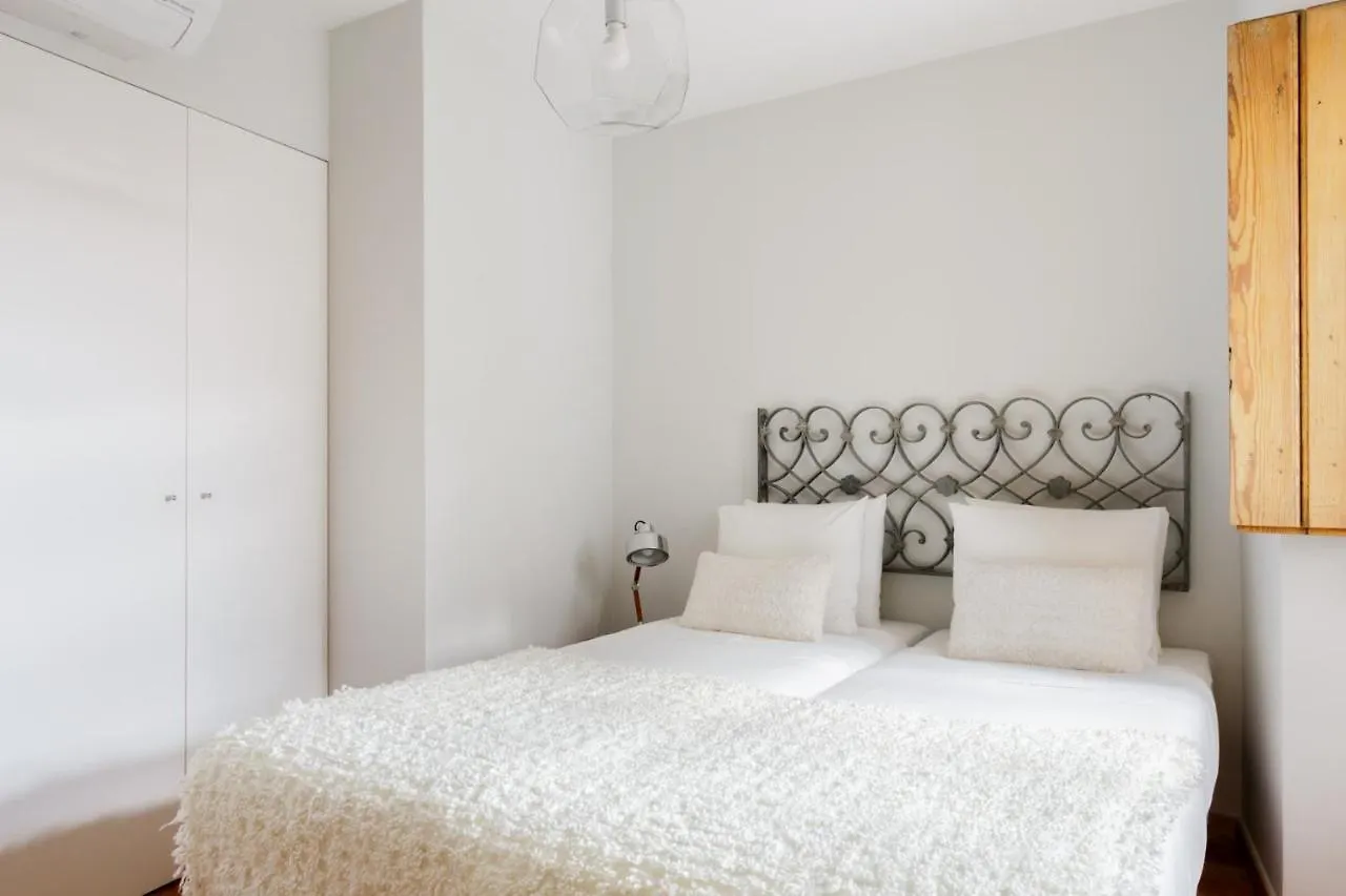 Amazing Rooftop Terrace With River And Historic City View 4 Bedrooms 4 Bathrooms Ac 19Th Century Building Chiado Lisboa 0*,